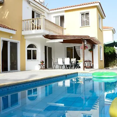 Exellent 3 Bedroom In Coral Bay Villa Peyia