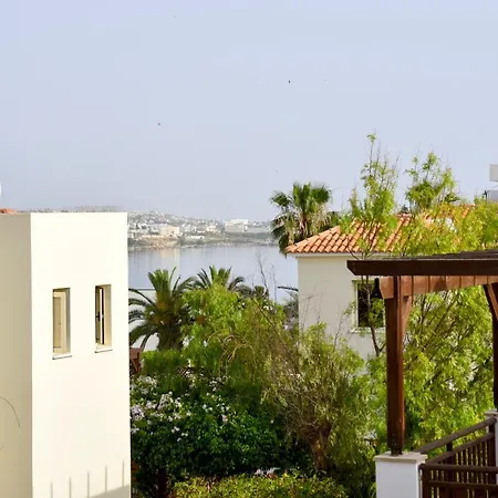 Exellent 3 Bedroom In Coral Bay Villa Peyia