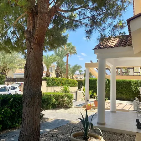 Exellent 3 Bedroom In Coral Bay *