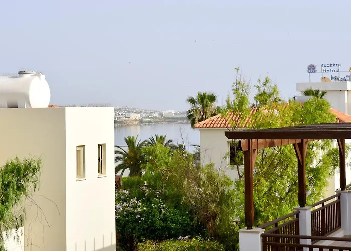 Exellent 3 Bedroom In Coral Bay Willa Peja