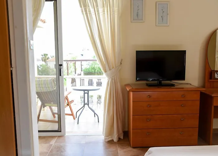 Exellent 3 Bedroom In Coral Bay Willa Peja