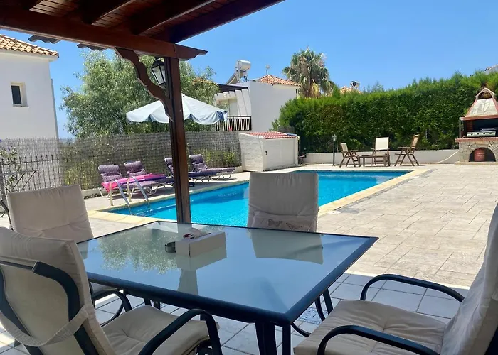 Exellent 3 Bedroom In Coral Bay Willa Peja